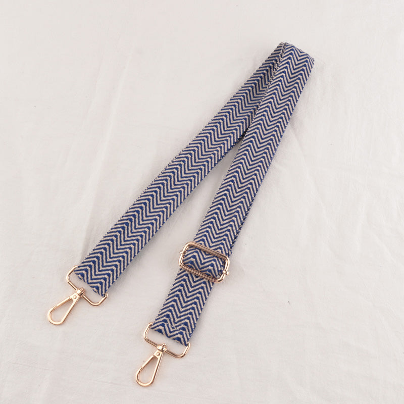 Durable Shoulder Strap Featuring 360° Rotating Metal Clasp