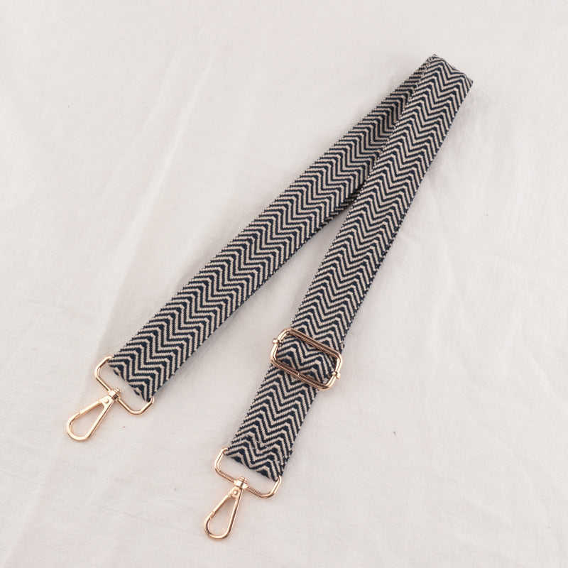 Durable Shoulder Strap Featuring 360° Rotating Metal Clasp